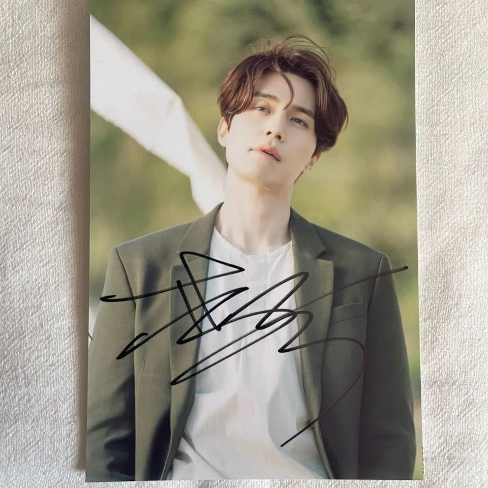Korean Idol Lee Dong Wook Maga - đánh giá và giá Korean Lifestyle Magazine